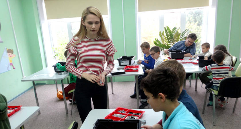 Занятия в кружке «Юный механик»