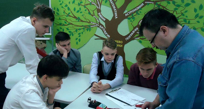 Занятия в кружке «Цифровая физика»